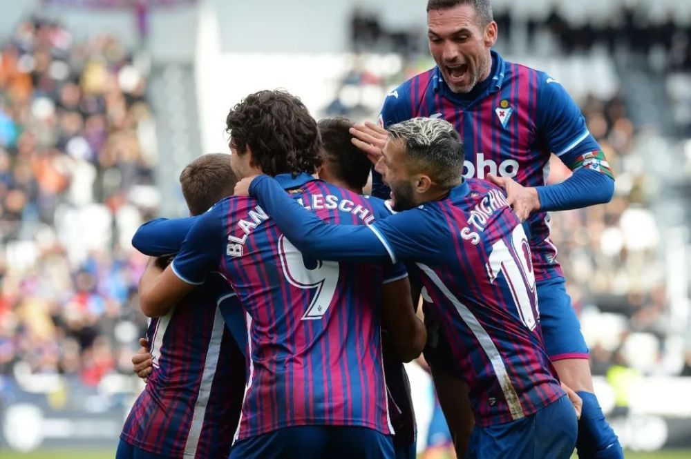 腰战术是适 腰战术是适