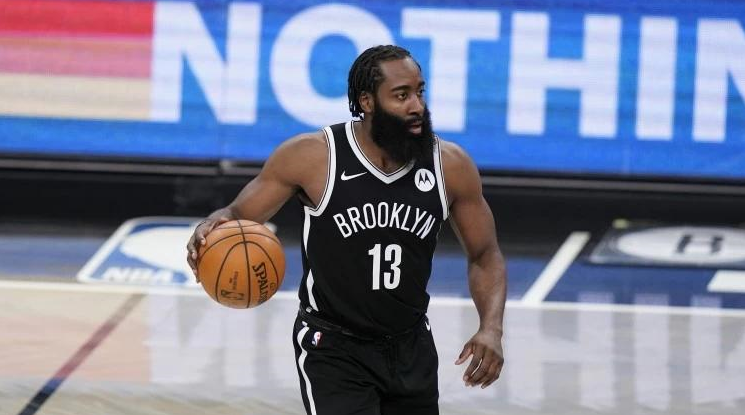 次陷入中场 次陷入中场