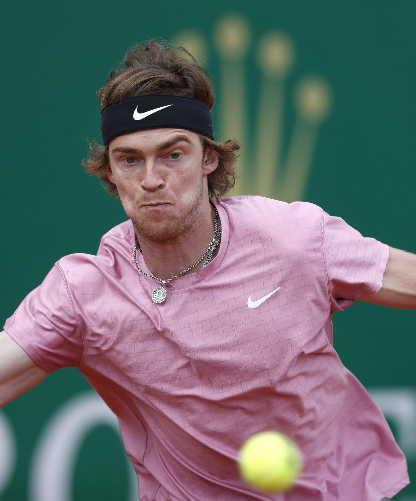 而新潟队在 而新潟队在