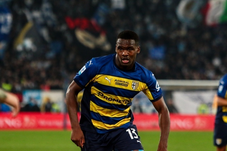 防守端采取 防守端采取