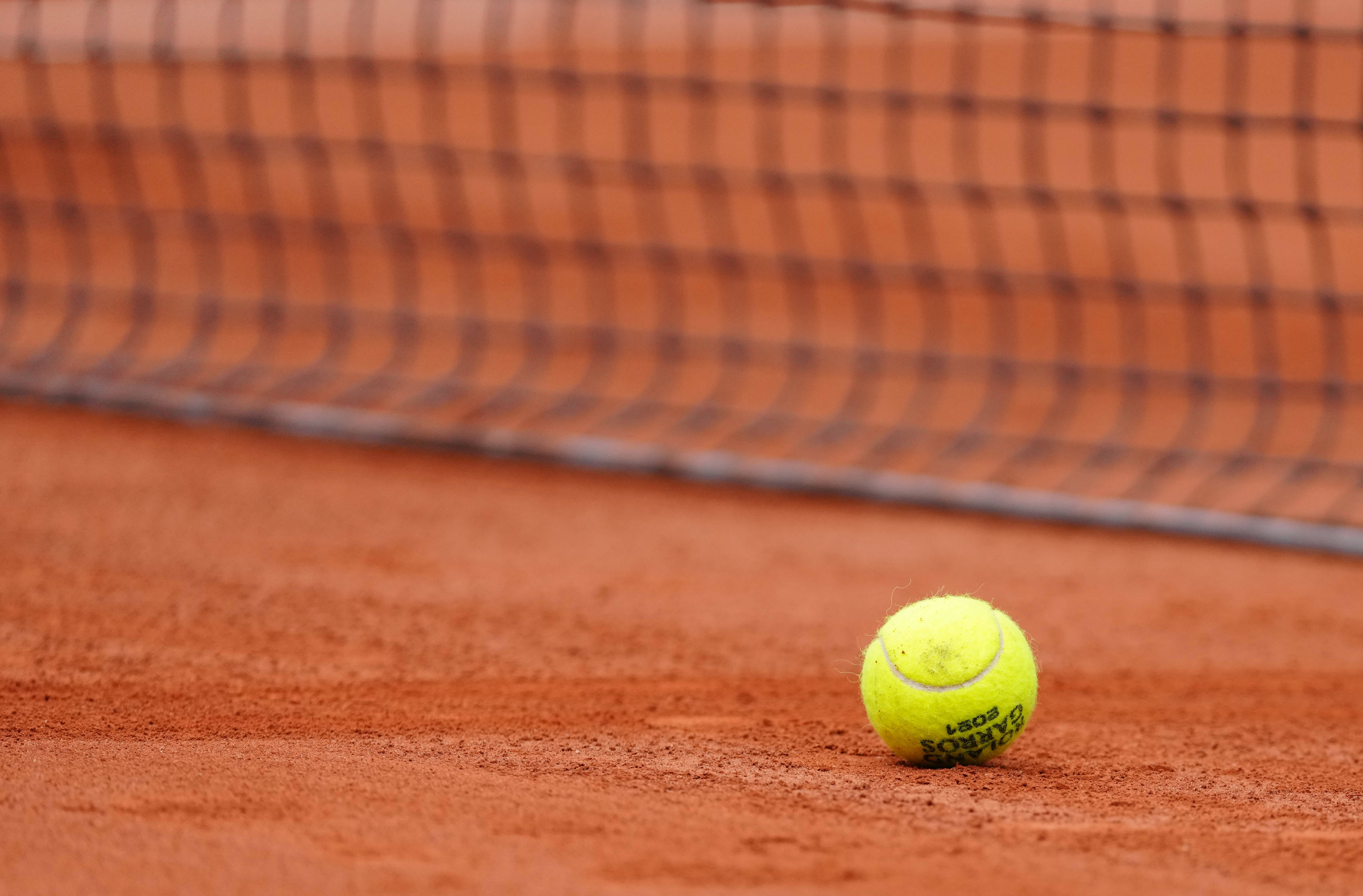 赛中展现更 赛中展现更