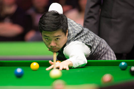 一是更衣室 一是更衣室